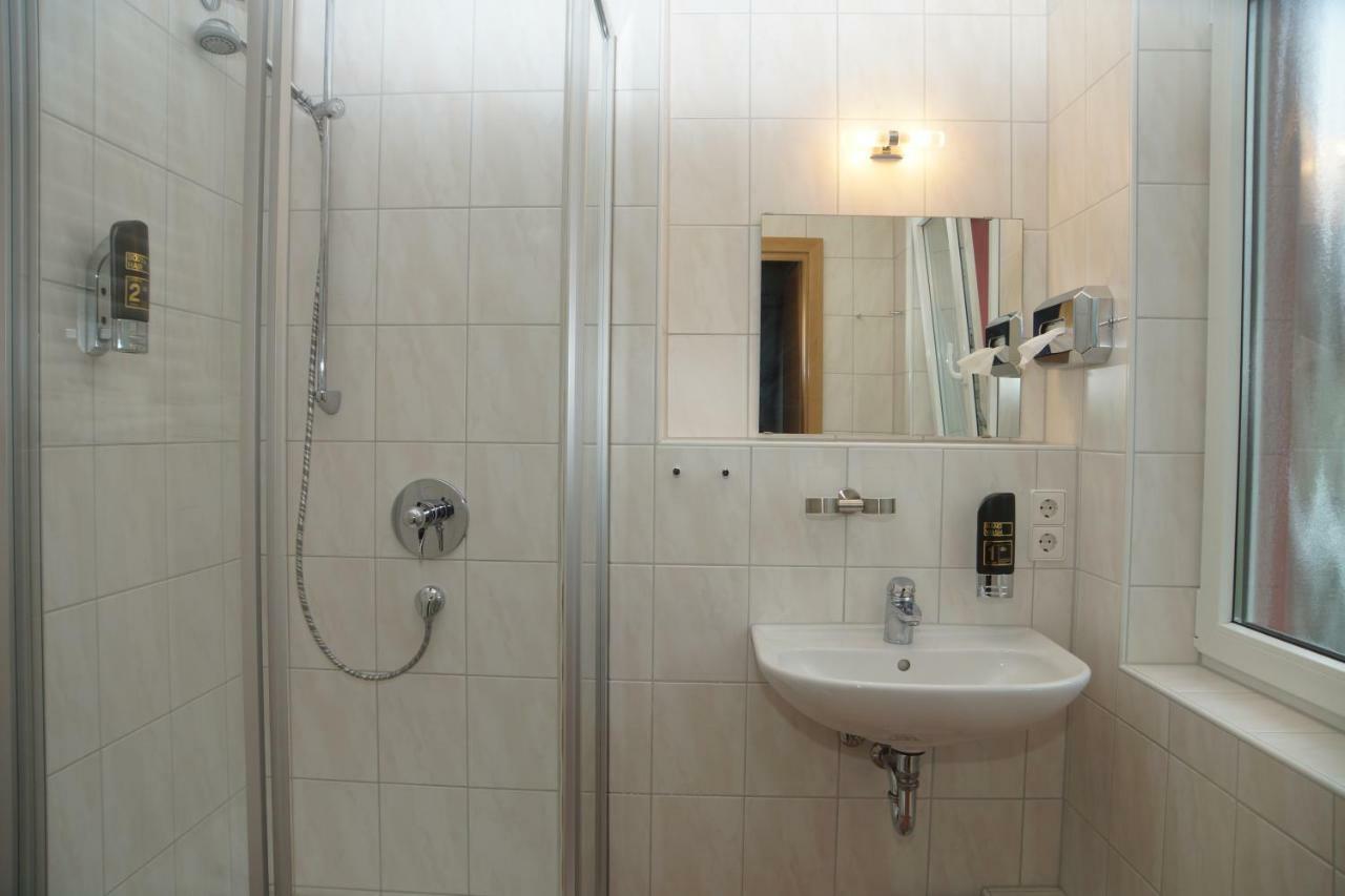 לודוויגסבורג Hotel Krauthof מראה חיצוני תמונה
