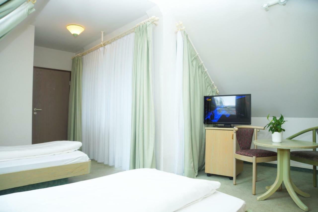 לודוויגסבורג Hotel Krauthof מראה חיצוני תמונה